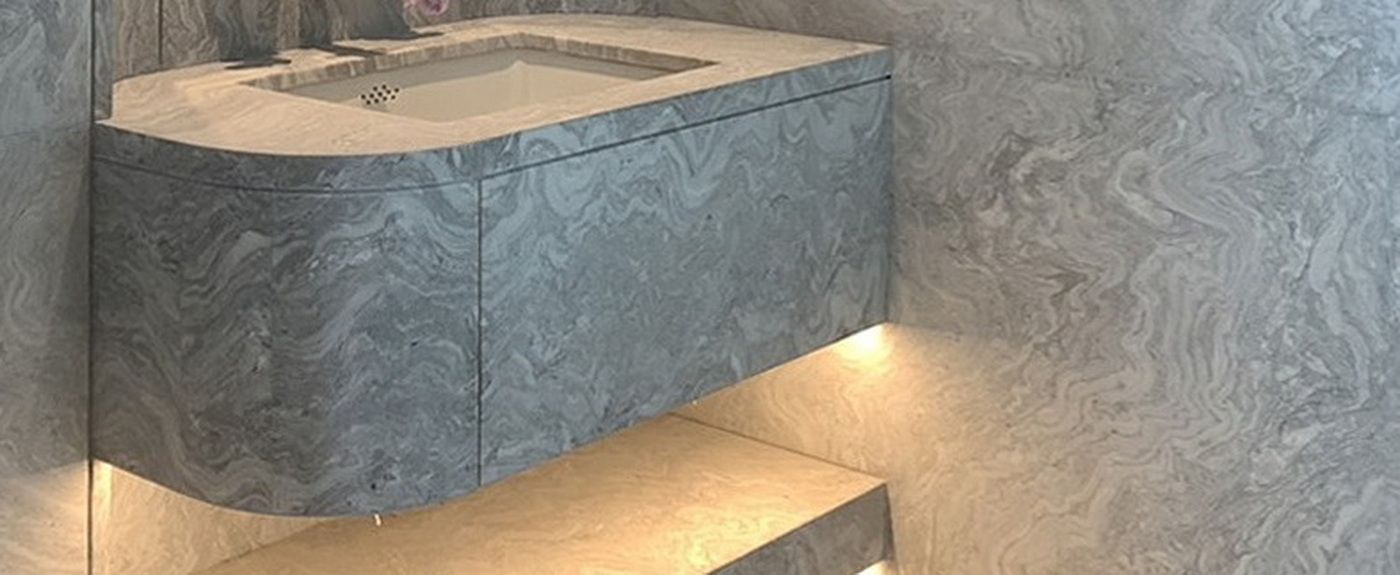 185 Rajdamri bathroom Ivory Swirl